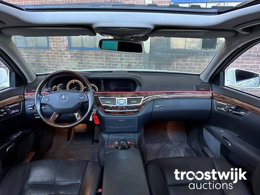 Mercedes-Benz S500L 5.5 V8 388pk 2006 -Youngtimer-