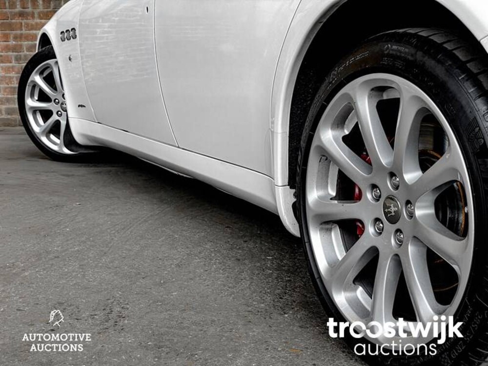 Maserati Quattroporte 4.2 V8  400pk 2007 -Youngtimer- ZF