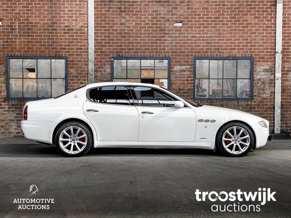 Maserati Quattroporte 4.2 V8  400pk 2007 -Youngtimer- ZF