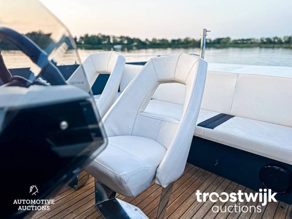 Frauscher 686 Lido 225 PS V6 Volvo Penta DUOPROP