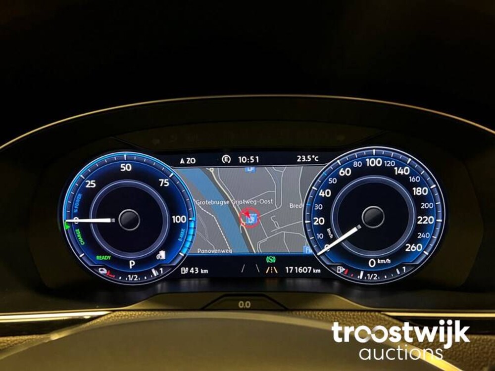 Volkswagen Passat Variant GTE 1.4 TSI Highline 218 PS 2016, XG-966-V