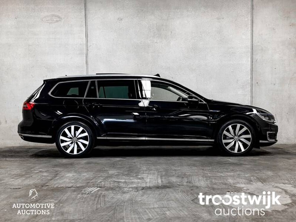 Volkswagen Passat Variant GTE 1.4 TSI Highline 218 PS 2016, XG-966-V