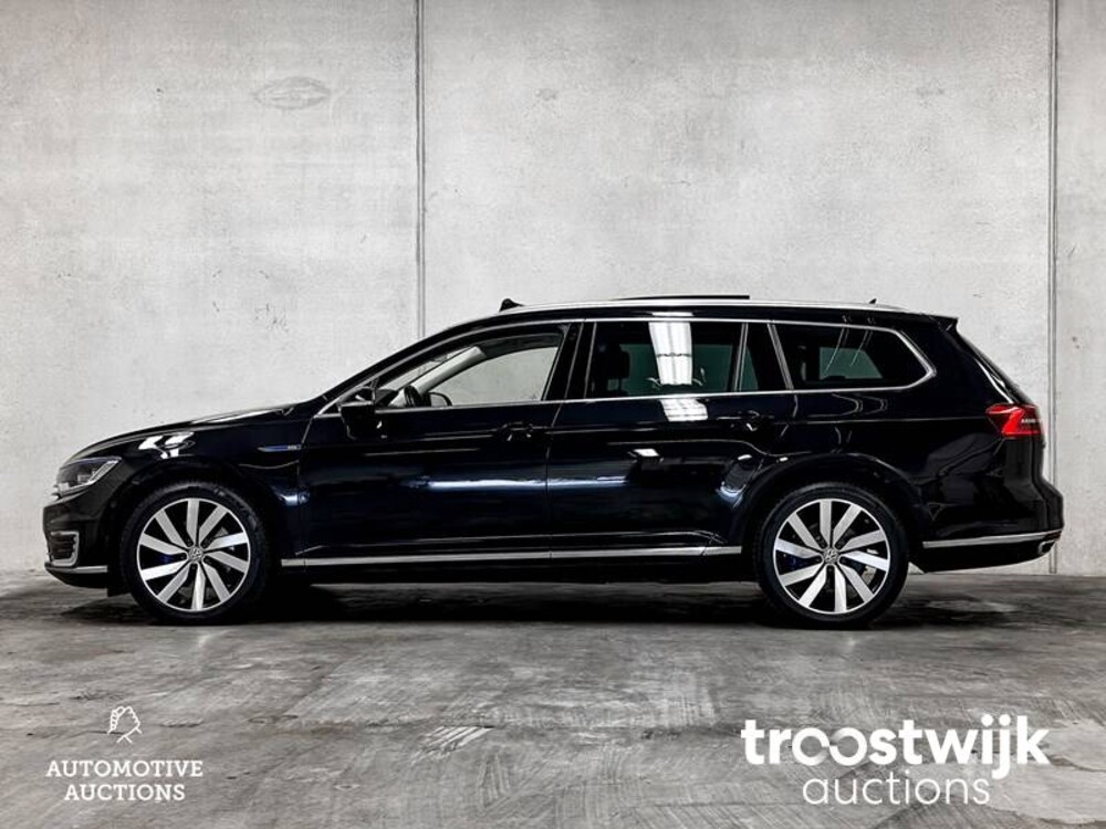 Volkswagen Passat Variant GTE 1.4 TSI Highline 218 PS 2016, XG-966-V