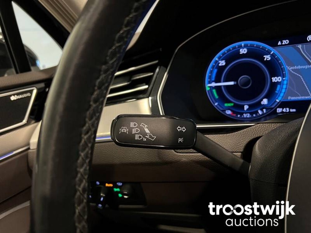 Volkswagen Passat Variant GTE 1.4 TSI Highline 218 PS 2016, XG-966-V