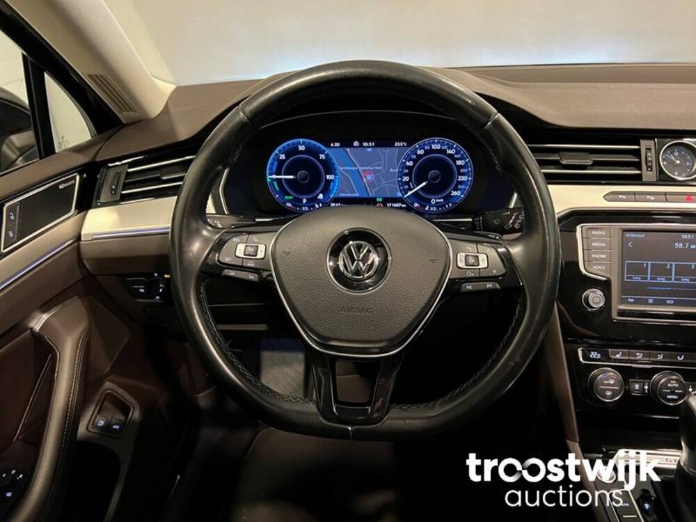 Volkswagen Passat Variant GTE 1.4 TSI Highline 218 PS 2016, XG-966-V