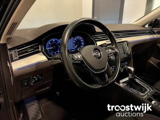 Volkswagen Passat Variant GTE 1.4 TSI Highline 218hp 2016, XG-966-V