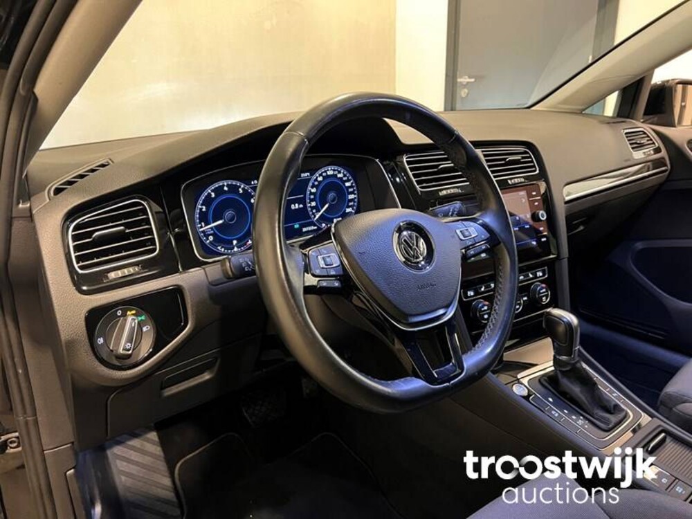 Volkswagen Golf Variant 1.4 TSI Highline Business R 150hp 2018, SP-298-B