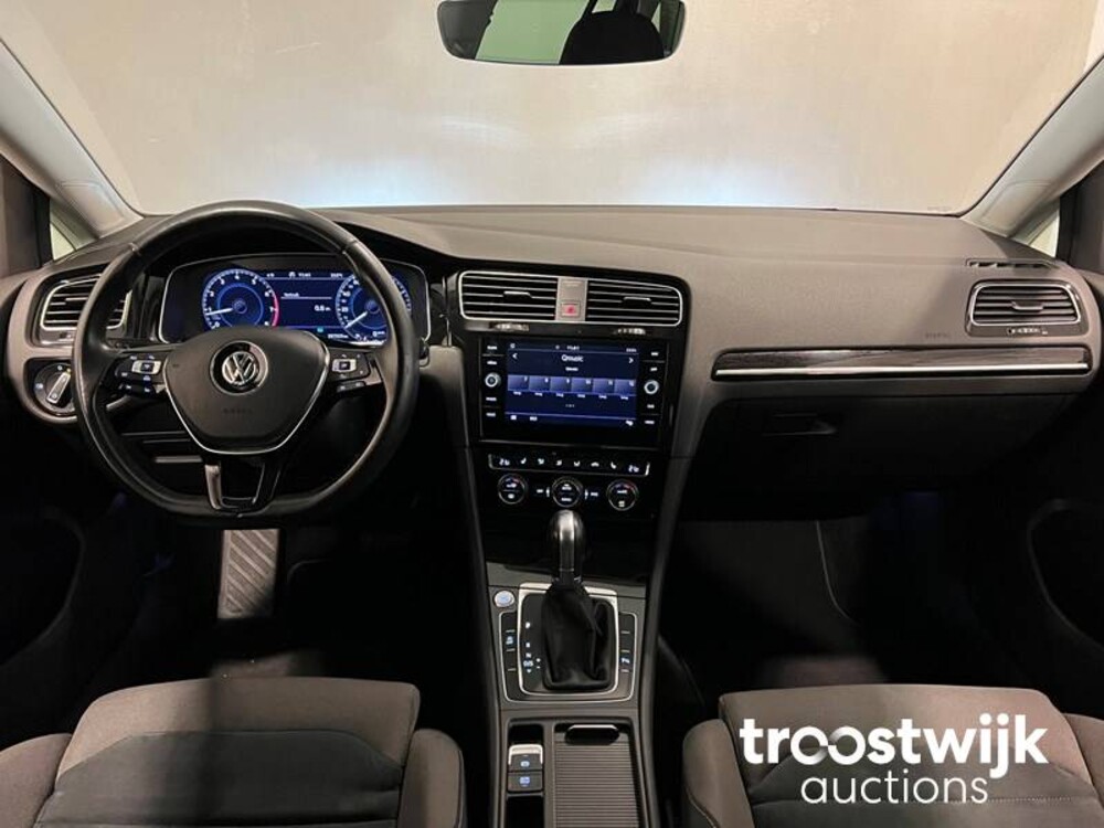 Volkswagen Golf Variant 1.4 TSI Highline Business R 150hp 2018, SP-298-B