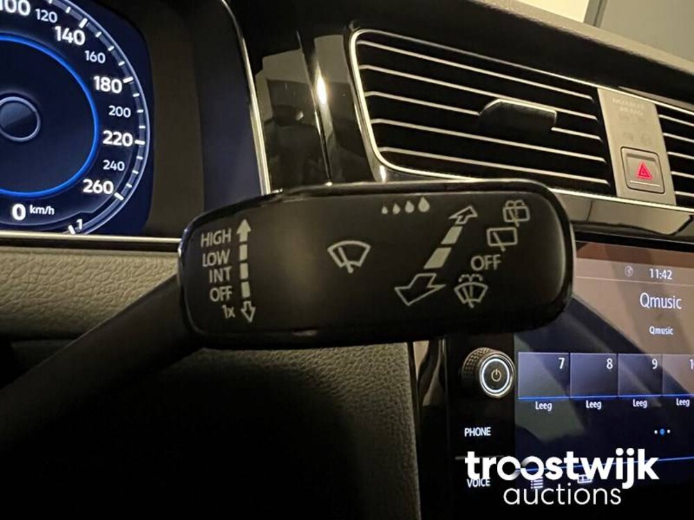 Volkswagen Golf Variant 1.4 TSI Highline Business R 150hp 2018, SP-298-B