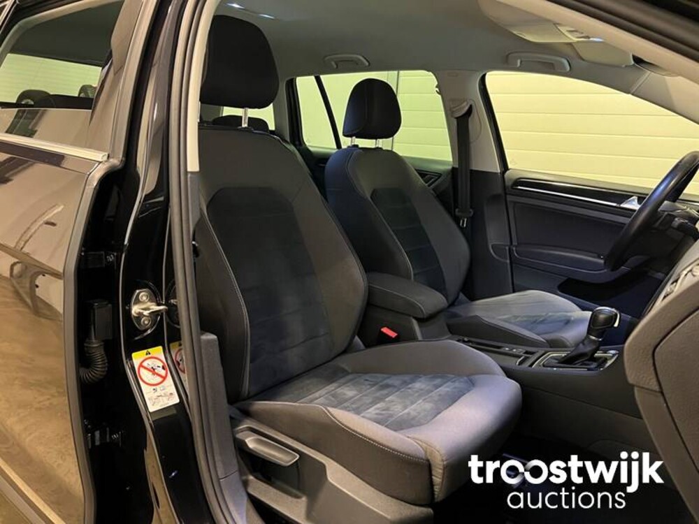 Volkswagen Golf Variant 1.4 TSI Highline Business R 150hp 2018, SP-298-B