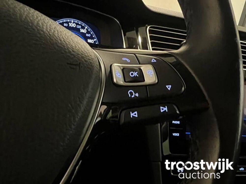 Volkswagen Golf Variant 1.4 TSI Highline Business R 150hp 2018, SP-298-B