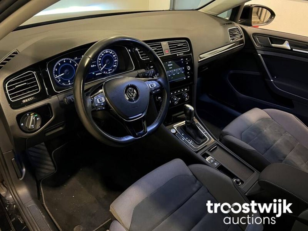 Volkswagen Golf Variant 1.4 TSI Highline Business R 150hp 2018, SP-298-B