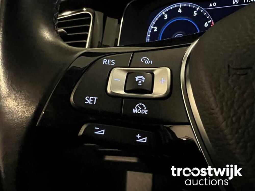 Volkswagen Golf Variant 1.4 TSI Highline Business R 150hp 2018, SP-298-B