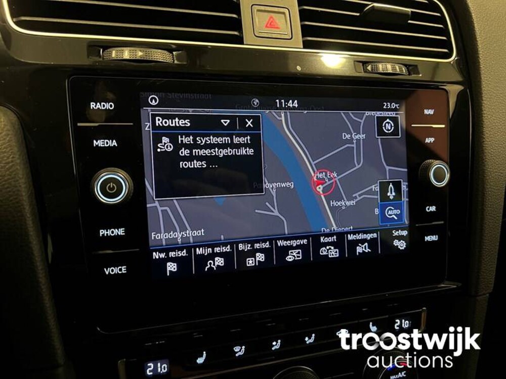 Volkswagen Golf Variant 1.4 TSI Highline Business R 150hp 2018, SP-298-B