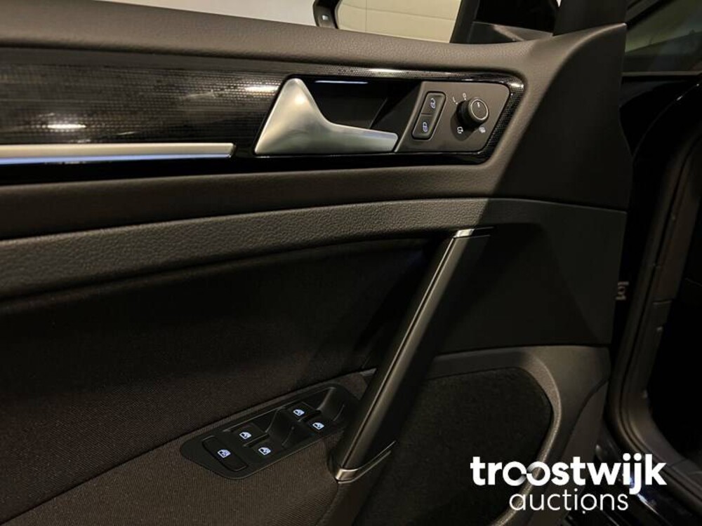 Volkswagen Golf Variant 1.4 TSI Highline Business R 150hp 2018, SP-298-B