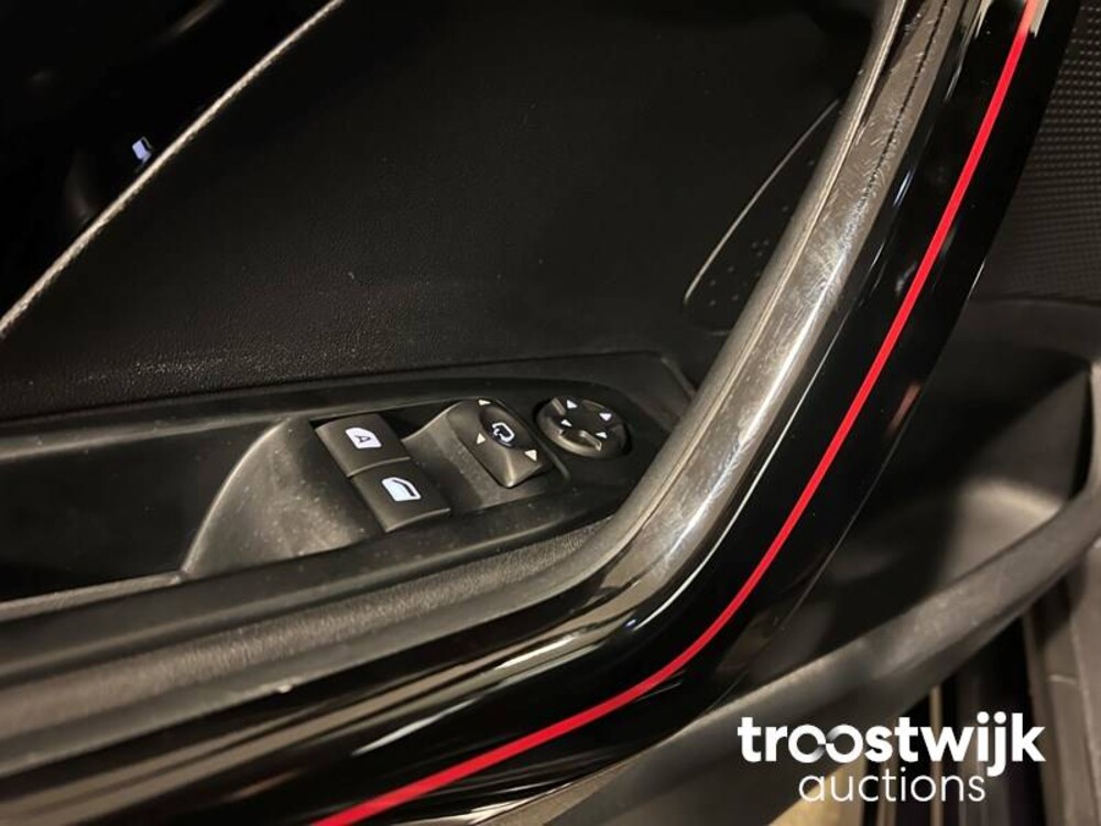 Peugeot 208 GT-line 1.2 PureTech 110PS 2016, L-188-DJ