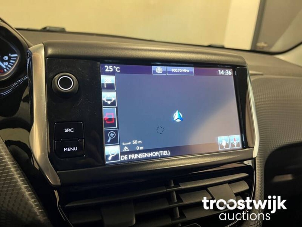 Peugeot 208 GT-line 1.2 PureTech 110PS 2016, L-188-DJ