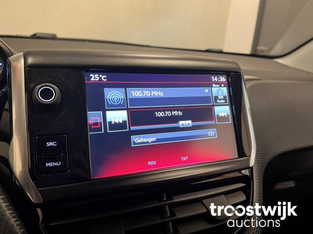 Peugeot 208 GT-line 1.2 PureTech 110PS 2016, L-188-DJ