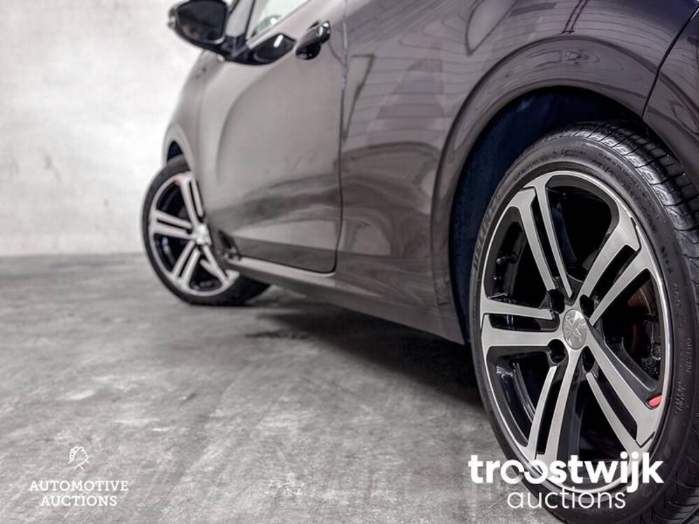 Peugeot 208 GT-line 1.2 PureTech 110PS 2016, L-188-DJ