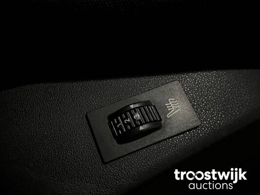 Peugeot 208 GT-line 1.2 PureTech 110hp 2016, L-188-DJ