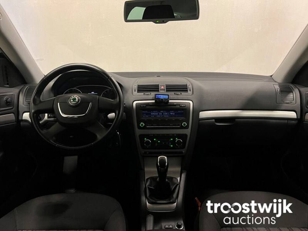 Skoda Octavia Combi 1.8 TSI Elegance 160PS 2012, 64-SXX-5
