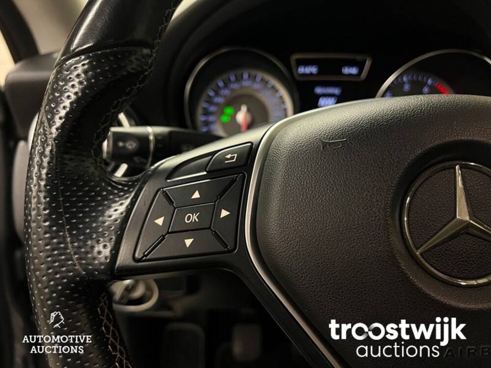 Mercedes-Benz CLA180 Ambition 122PS 2013 CLA-Klasse -Orig. NL-, 7-SNK-32
