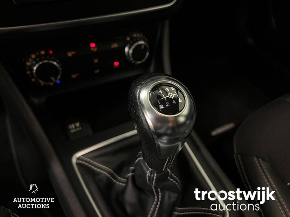 Mercedes-Benz CLA180 Ambition 122PS 2013 CLA-Klasse -Orig. NL-, 7-SNK-32