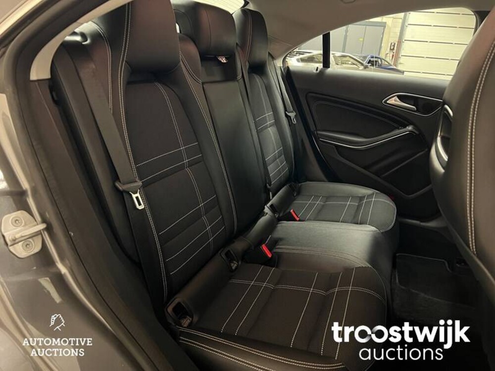 Mercedes-Benz CLA180 Ambition 122PS 2013 CLA-Klasse -Orig. NL-, 7-SNK-32