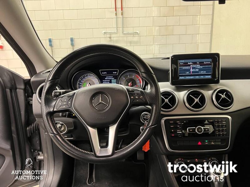 Mercedes-Benz CLA180 Ambition 122PS 2013 CLA-Klasse -Orig. NL-, 7-SNK-32