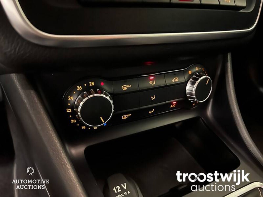 Mercedes-Benz CLA180 Ambition 122PS 2013 CLA-Klasse -Orig. NL-, 7-SNK-32