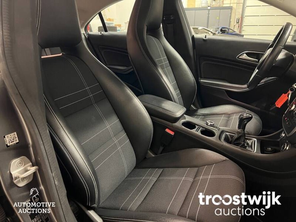 Mercedes-Benz CLA180 Ambition 122PS 2013 CLA-Klasse -Orig. NL-, 7-SNK-32