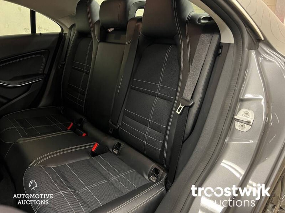 Mercedes-Benz CLA180 Ambition 122PS 2013 CLA-Klasse -Orig. NL-, 7-SNK-32