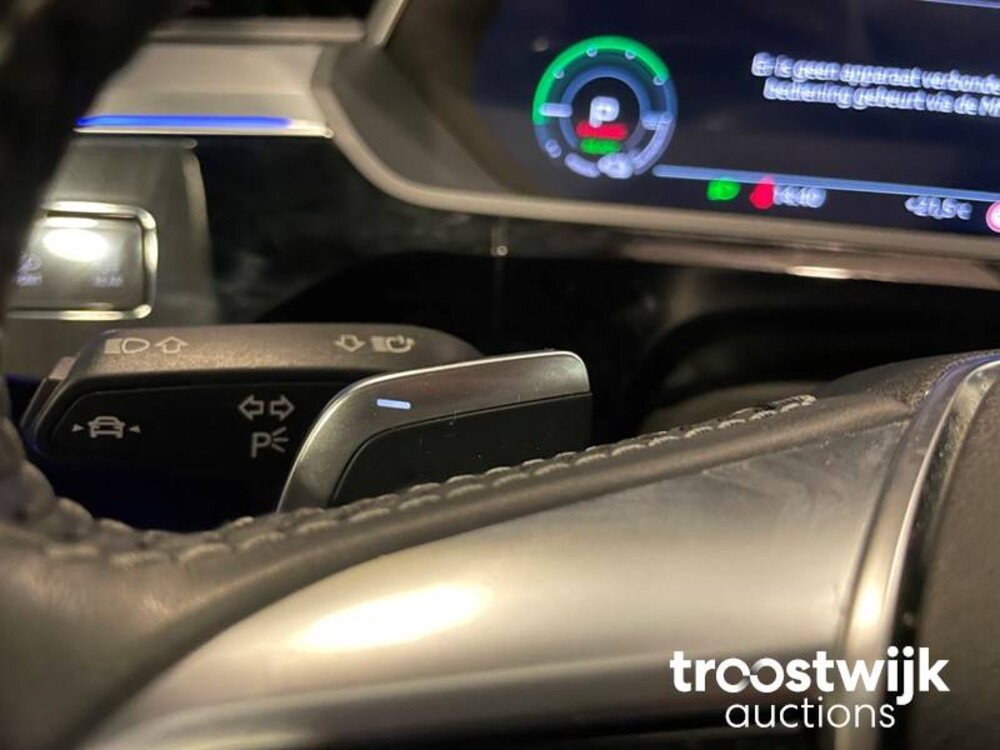 Audi e-tron Sportback 55 Quattro S edition 95 kWh S-Line 408PS 2020 -Orig. NL-, J-746-HV