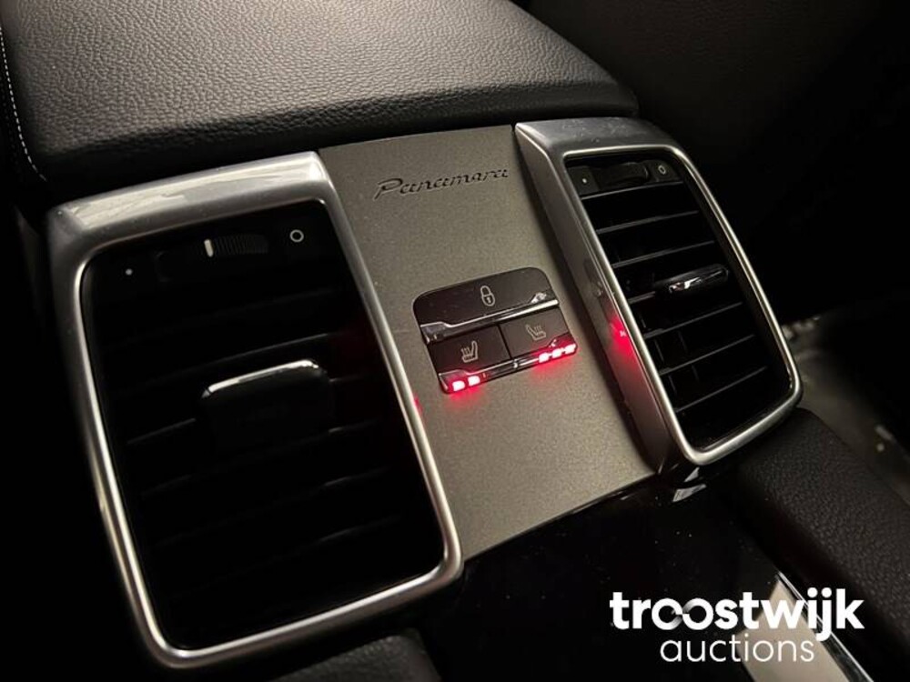 Porsche Panamera 3.0D V6  300 PS 2015, SB-617-F