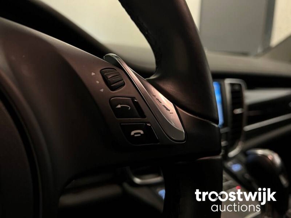 Porsche Panamera 3.0D V6  300 PS 2015, SB-617-F