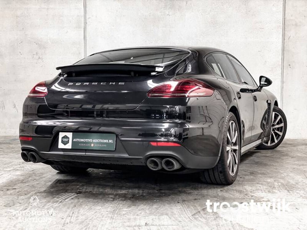 Porsche Panamera 3.0D V6  300 PS 2015, SB-617-F