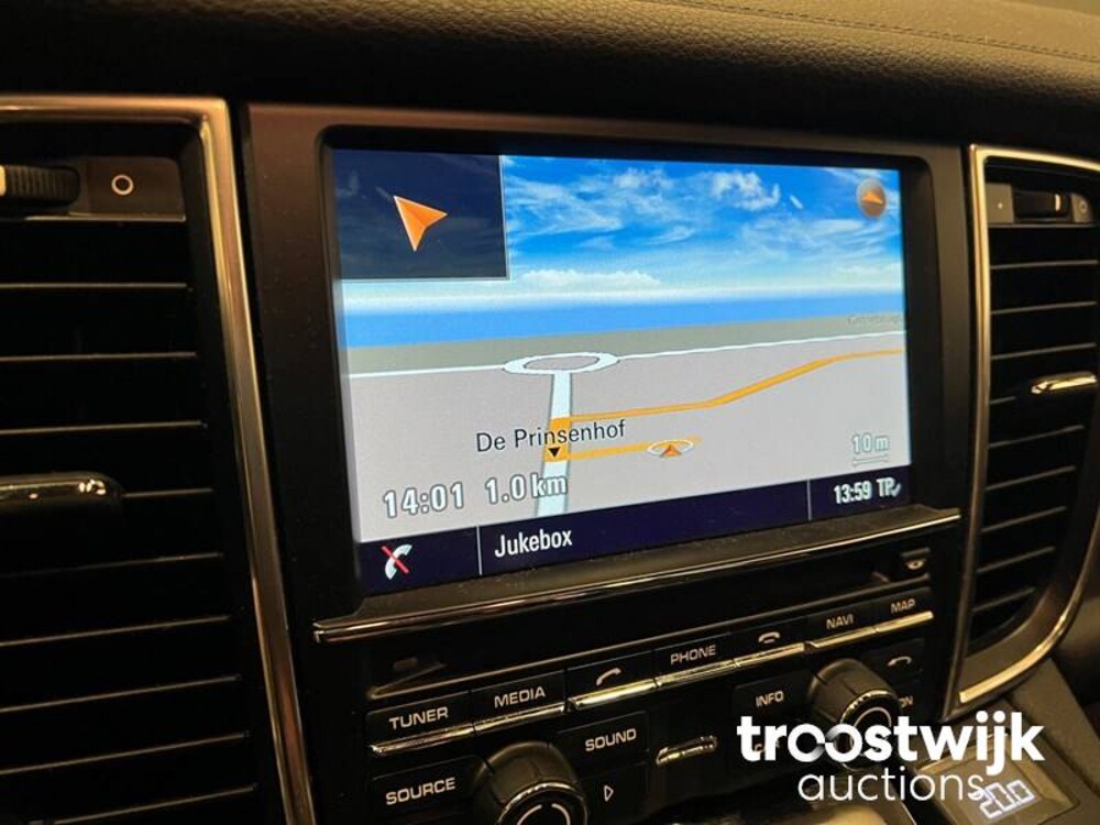 Porsche Panamera 3.0D V6  300 PS 2015, SB-617-F