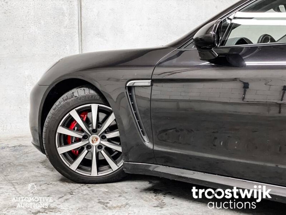 Porsche Panamera 3.0D V6  300 PS 2015, SB-617-F
