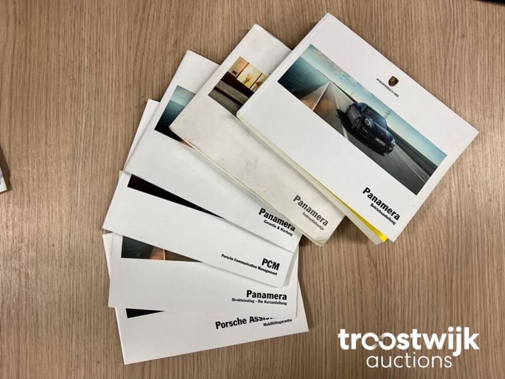 Porsche Panamera 3.0D V6  300 PS 2015, SB-617-F