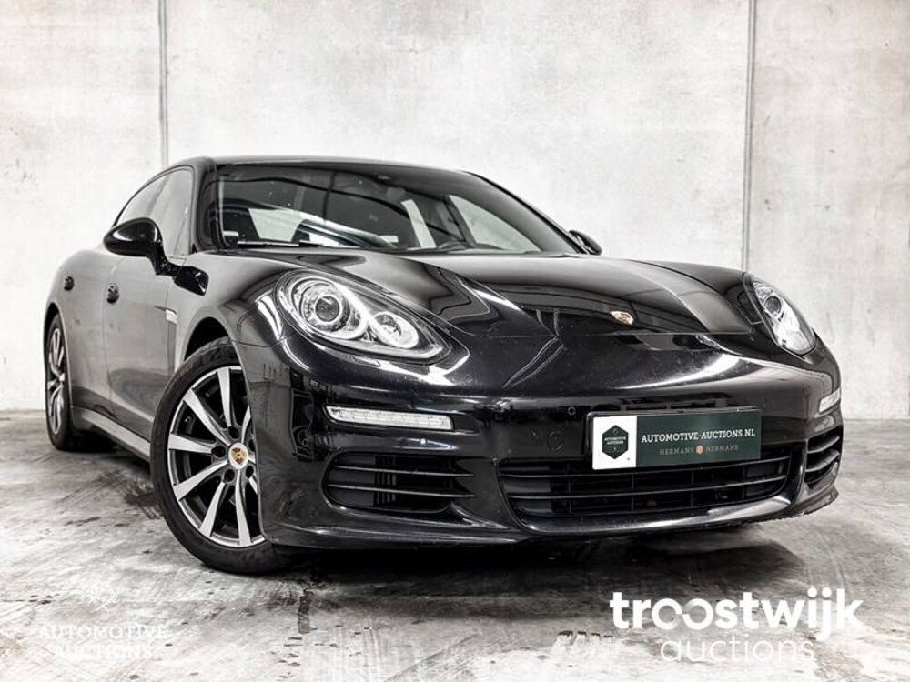 Porsche Panamera 3.0D V6  300 PS 2015, SB-617-F