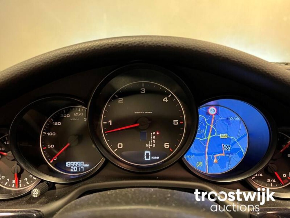 Porsche Panamera 3.0D V6  300 PS 2015, SB-617-F