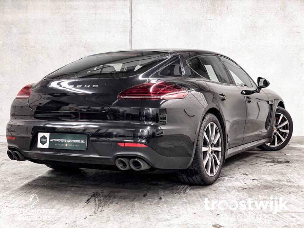 Porsche Panamera 3.0D V6  300 PS 2015, SB-617-F