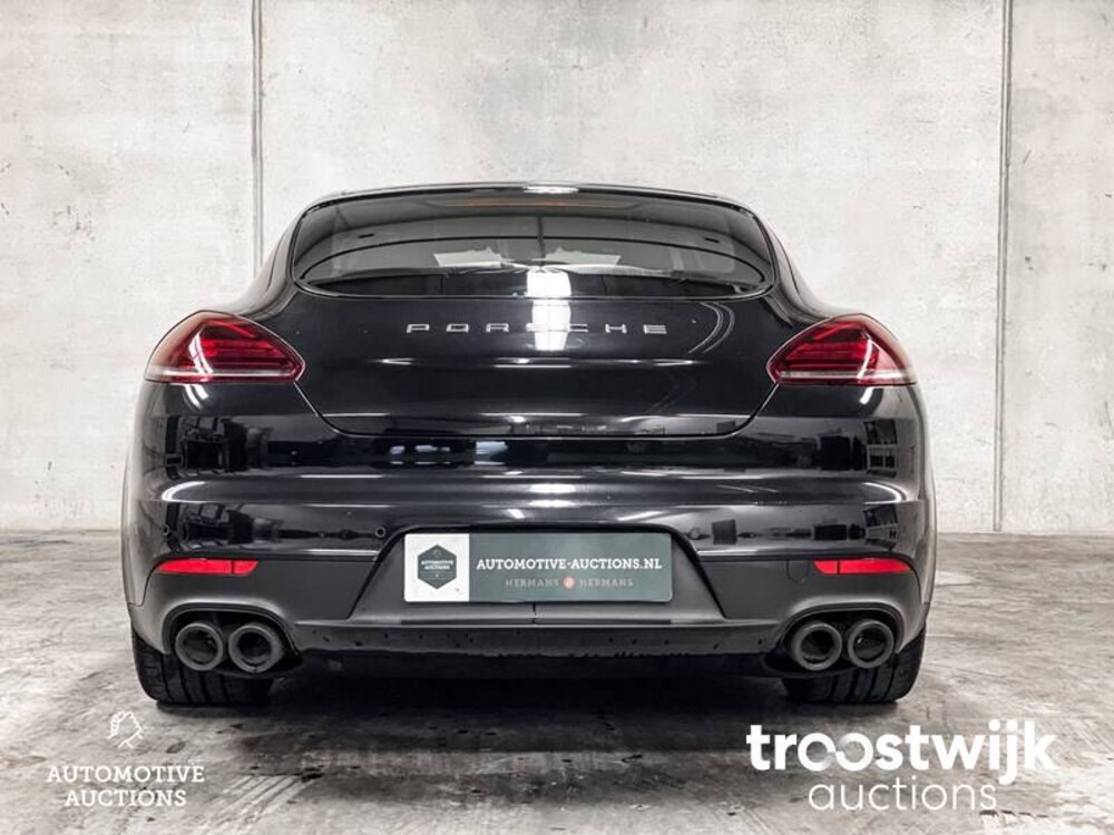 Porsche Panamera 3.0D V6  300 PS 2015, SB-617-F