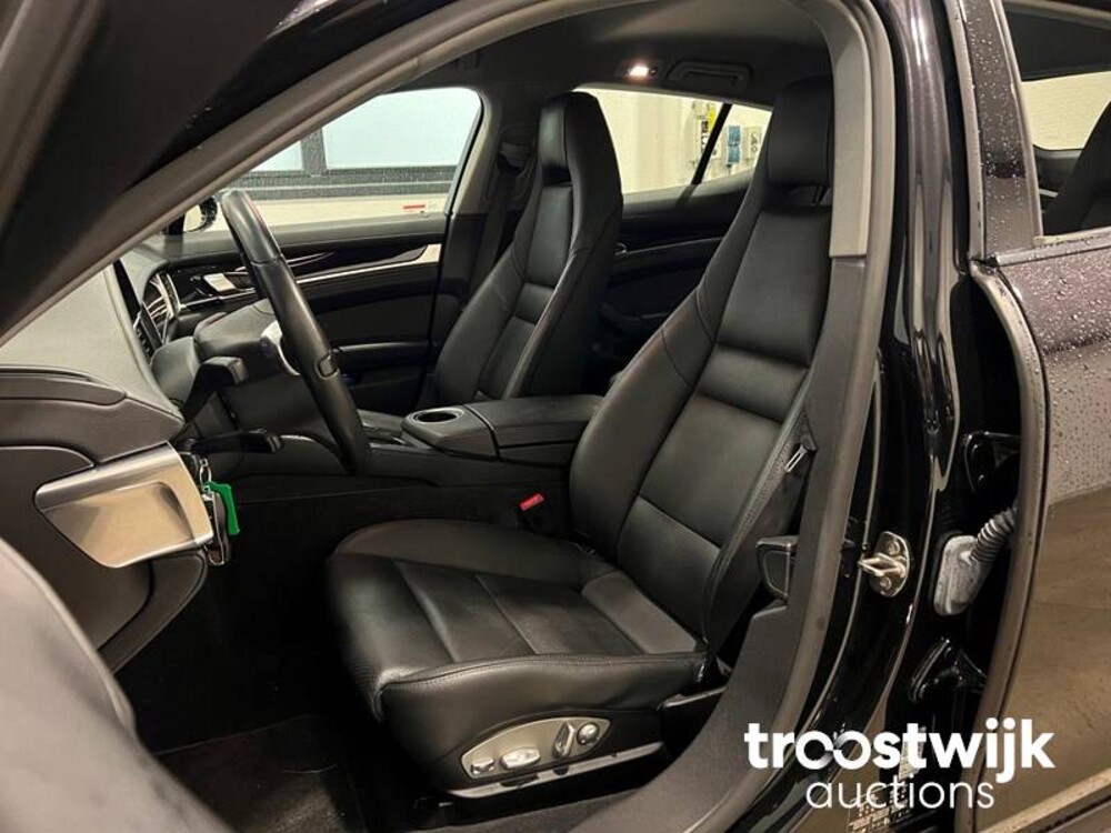 Porsche Panamera 3.0D V6  300 PS 2015, SB-617-F