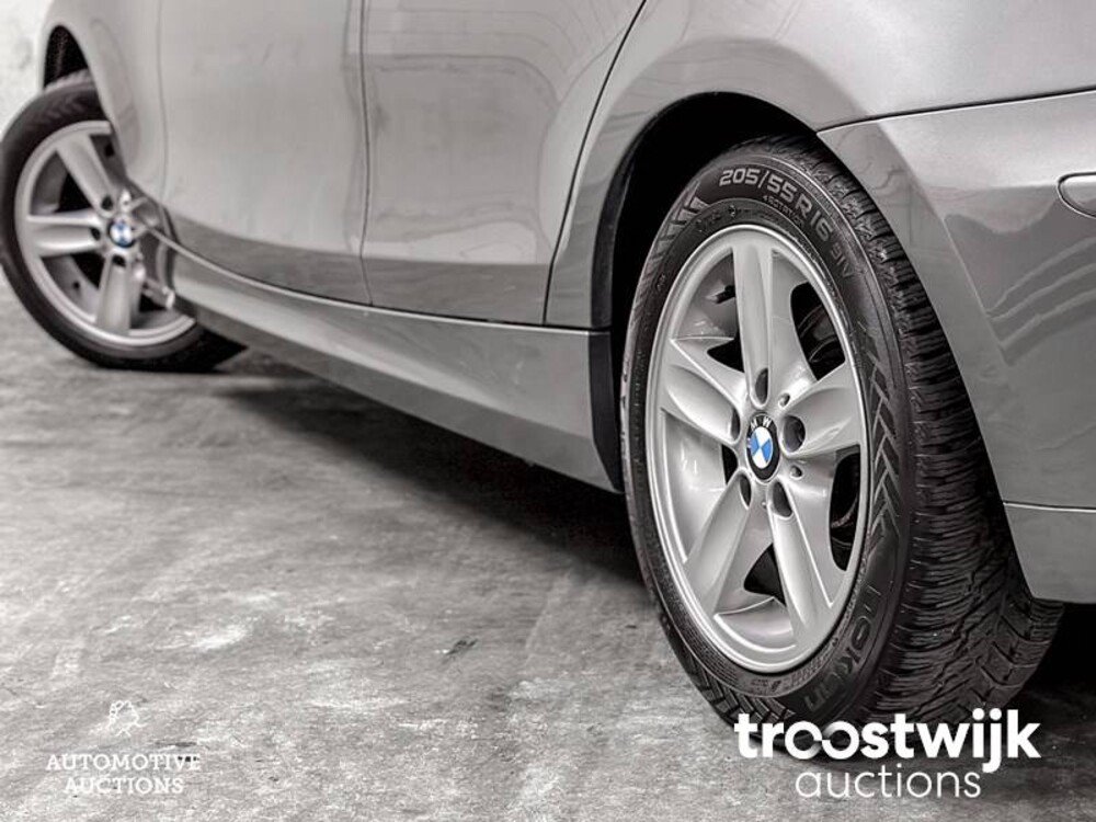 BMW 118i High Executive E87 143 PS 2010 1er, HP-620-R