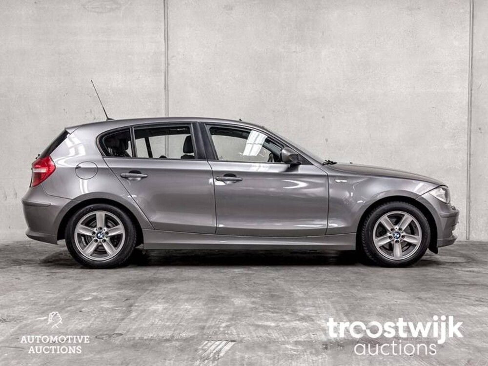 BMW 118i High Executive E87 143 PS 2010 1er, HP-620-R