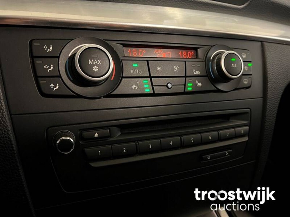 BMW 118i High Executive E87 143 PS 2010 1er, HP-620-R