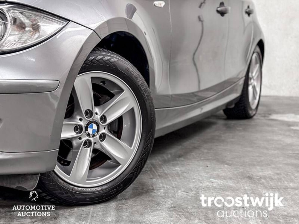 BMW 118i High Executive E87 143 PS 2010 1er, HP-620-R