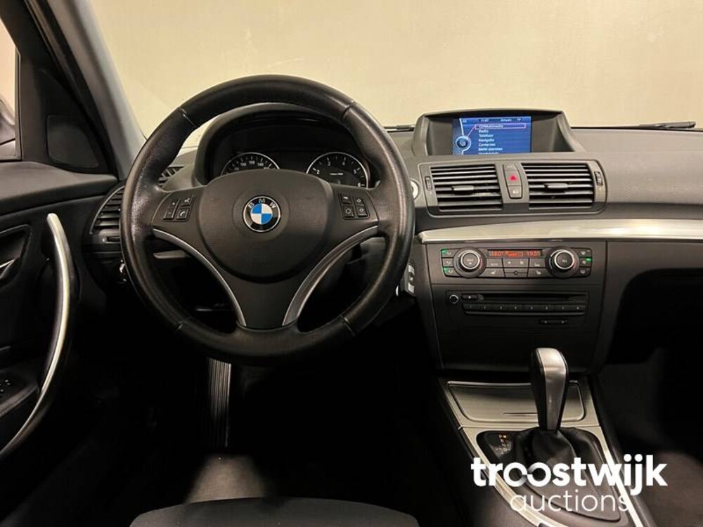 BMW 118i High Executive E87 143 PS 2010 1er, HP-620-R