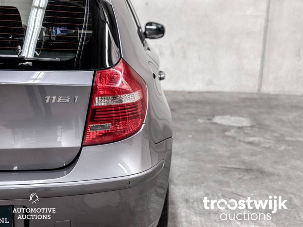 BMW 118i High Executive E87 143 PS 2010 1er, HP-620-R